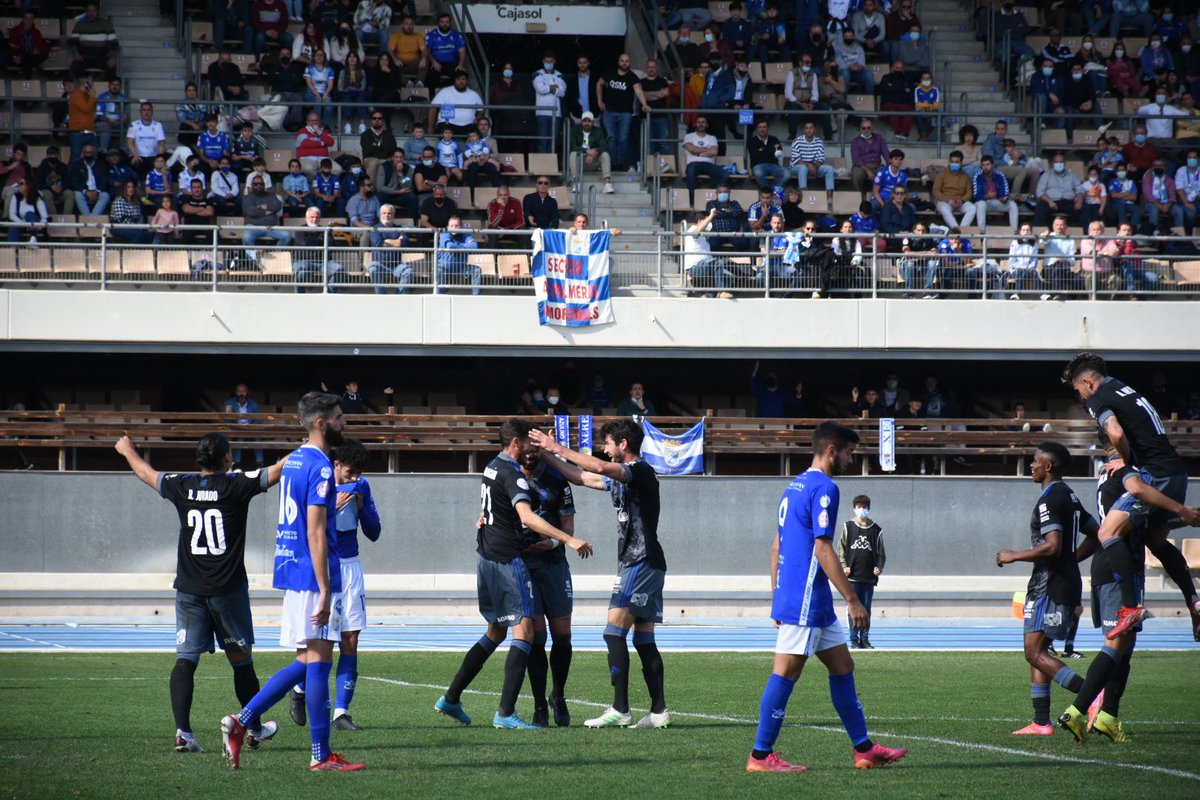 El 12 Decano ® tweet media