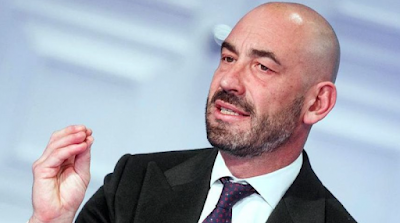 viaggrego's tweet photo. Matteo #Bassetti sbraca e diventa “#Complottista”? «L’80% dei #Pazienti e' #segnato come ‘#Covid’, ma e' in #Ospedale per altro»! https://t.co/pWHOWrQtl9 https://t.co/lnOXA32Cps