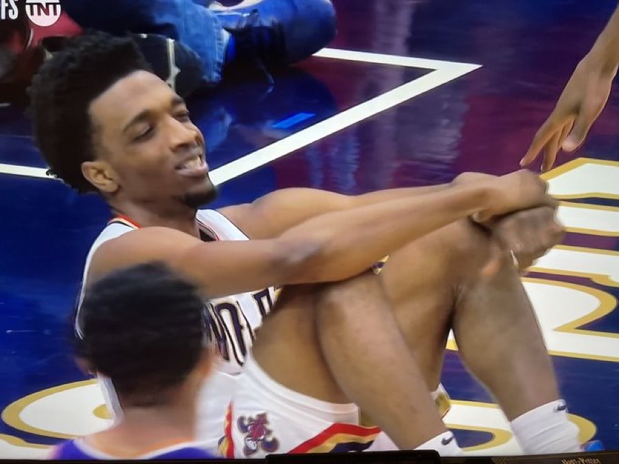 ThePattyV's tweet photo. National media finally showing the pelicans love. 

Meanwhile pelicans fans …. https://t.co/sN6TpOHB6L