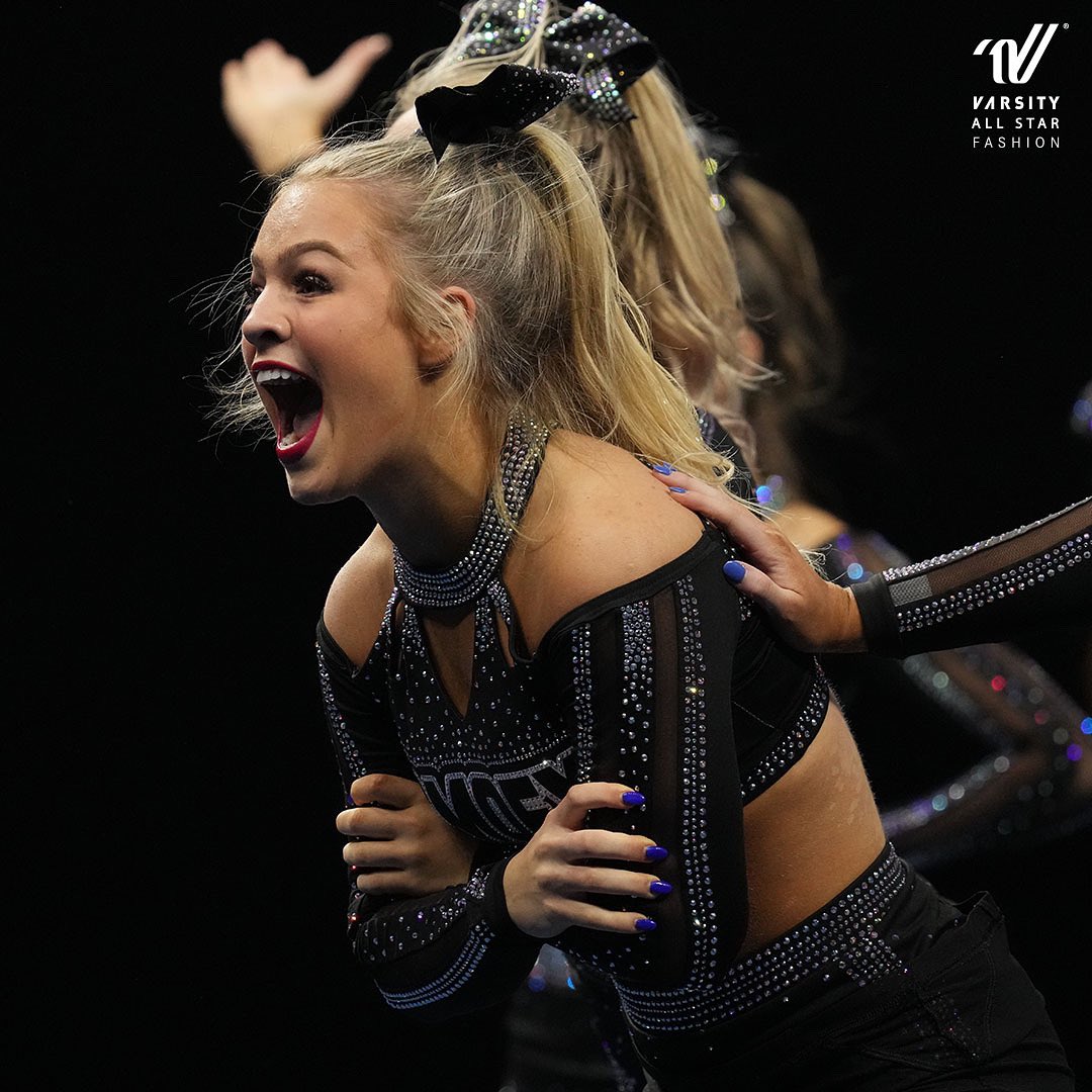 VASF_Updates's tweet photo. They’re the #CheerWorlds2022 L6 Senior Open Small Coed 𝙒𝙤𝙧𝙡𝙙 𝘾𝙝𝙖𝙢𝙥𝙞𝙤𝙣𝙨, congratulations to @CEASMOEX + Varsity Style Squad members @emanivaughnn &amp; Kaidan! 🌎🏆🥇 #ChamionsWearVarsity https://t.co/2otRXBaYbW