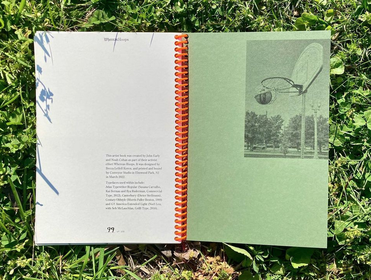 WhereasHoops's tweet photo. The #WhereasHoops Artist's Book is here!
Thank you @CRE2_WashU & @AMCS_WU for your support! We can't wait to share it as part of our efforts to make 🏀 in @ForestPark4Ever a reality!
Want your own copy? We're raffling off 25 FREE copies. Sign up here: https://t.co/z9guciput9 https://t.co/hsDNNBNATR
