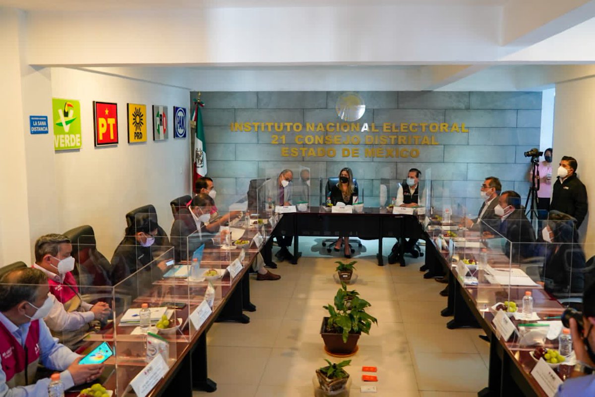 DaniaRavel's tweet photo. El día de hoy, en seguimiento a la #eleccionExtraordinaria del municipio de #Atlautla los Consejeros @Jose_Roberto77, @MartinFazMora y yo realizamos una visita a la #JuntaDistrital 21 del #Edomex. ¡Gracias a todas y todos por su trabajo! https://t.co/tu7Xi8sjsw