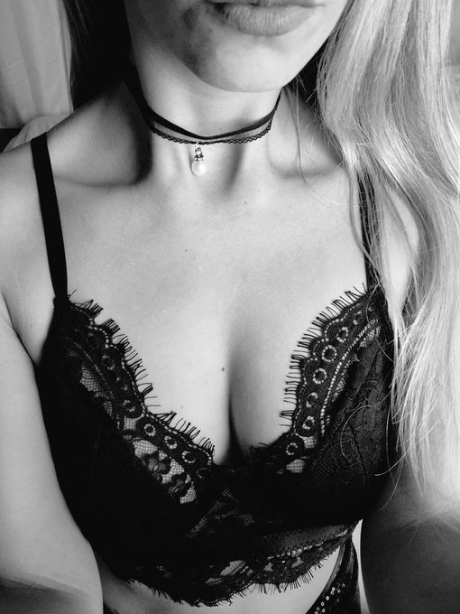 Boa tarde 🖤  Vem me ver😜  https://t.co/WUcCkTYpT3 ✅ https://t.co/oY3Z6pNG6E<a href="/tag/euqueronayflix"class="tags"><span>#euqueronayflix</span></a>