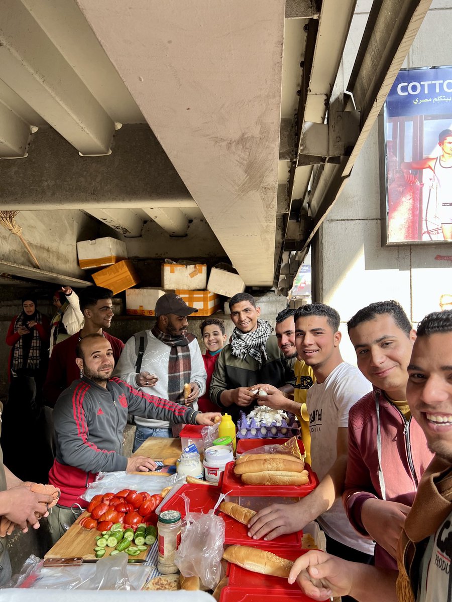 Spent the last six weeks in #Egypt, where every day is an adventure. A thread of some favorite moments: off the plane and into a falafel and perfume scam, the Umm Kulthum shisha I should have purchased, شاي بنعناع, impromptu lunch under a highway overpass.