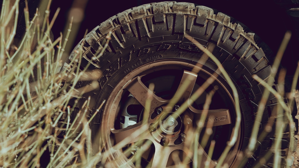 NittoTire's tweet photo. What size #RidgeGrappler do you run on your rig? ⁠
⁠
#TeamNitto #FordRanger #DrivingLineVideo https://t.co/C9wO8JBdbs