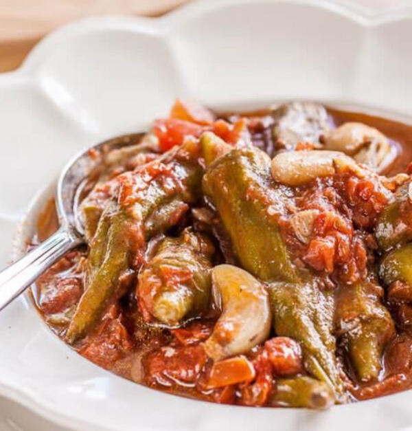 ShahrazadSLC's tweet photo. Something about okra stew hits different. Take a look at this recipe!
#food #middleeast #recipe #kitchen
https://t.co/WXOGhKOVl5 https://t.co/OH07LVSKH3