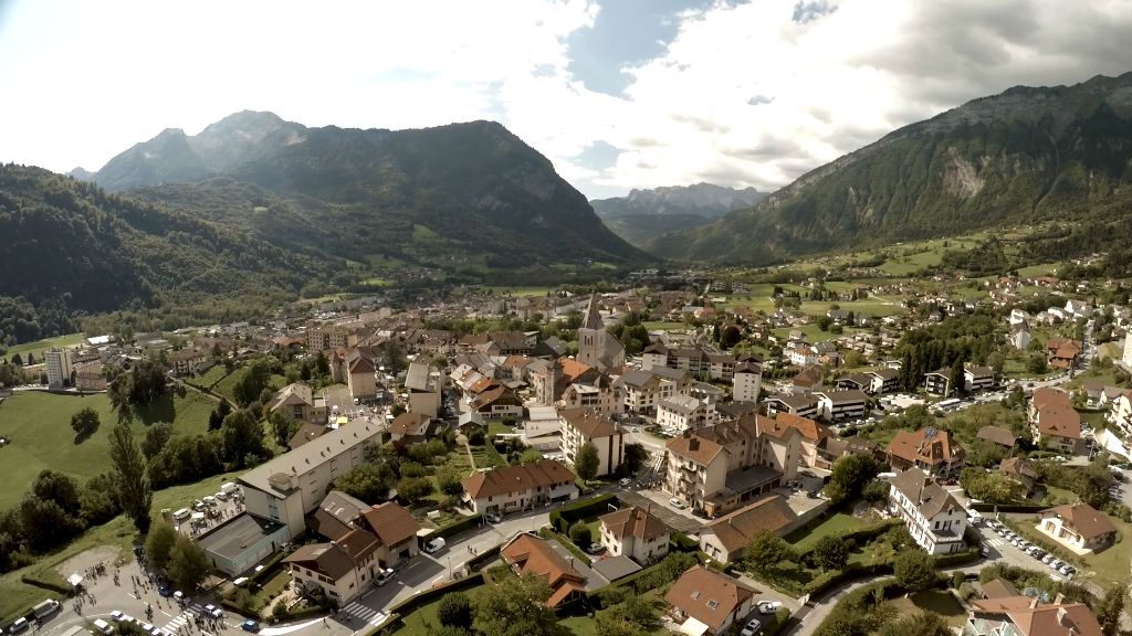 biardd's tweet photo. Pour clôturer le mois d’avril, on enchaîne sur le réseau #SavoieConnectée (@XpFibre) avec 3 communes nouvellement éligibles à la #fibre @OrangeAuRA.
Et les heureuses élues sont…🥁 [en nbre de lignes]
➡ Ugine, 1314 📷
➡ Bourg-Saint-Maurice, 150 📷
➡ La Biolle, 544

[📷mairies] https://t.co/MzNQo85v50