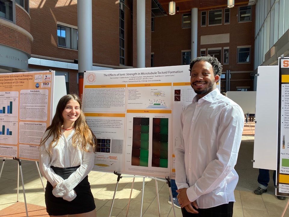 syracusephysics's tweet photo. Physics students got the opportunity to present their research, Friday, April 22, at the @artsciencessu Undergraduate Research Festival. We are so proud of the contribution our students are making to the college research mission! Check out their posters! #phycuse @ugresearchsyr https://t.co/SBTrJ8QKTJ