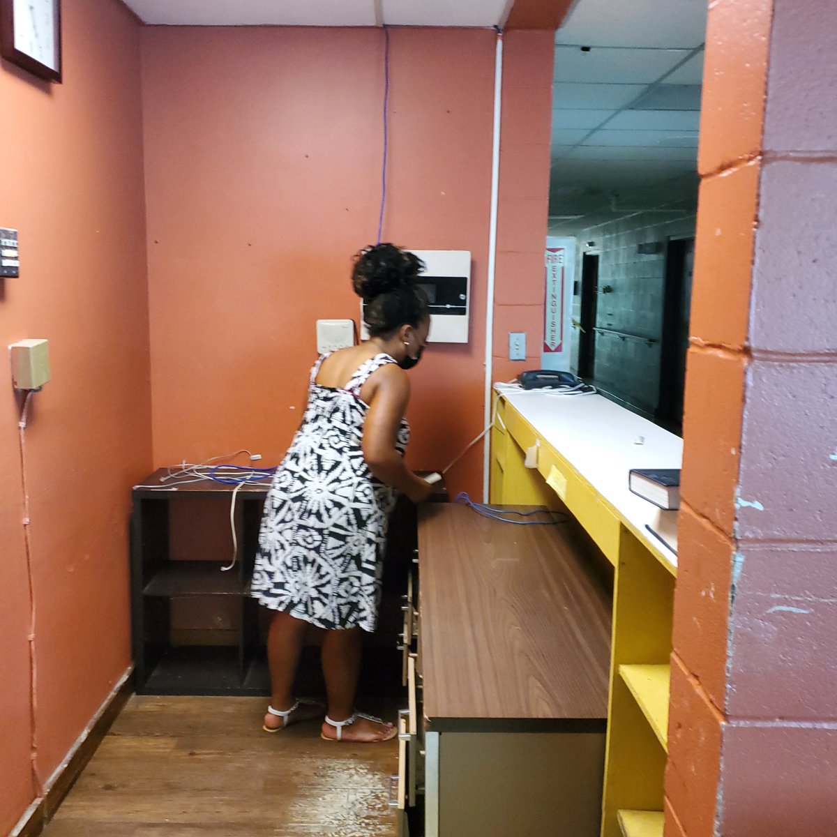 reachjacksonms's tweet photo. There was sooo much stuff to move. Then cleaning! Thank you to everyone that helped!!! This wouldn't be without each of you!!! GRAND OPENING TIME!  -Cashapp: $JRCJXN
#timelineflood
#thentonow
#wearebettertogether
#givinghomestothehomeless
#givinghopetothehopeless https://t.co/KP90Jo00KM