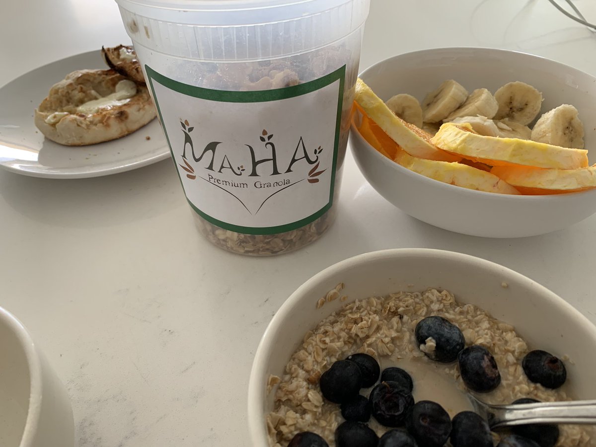 Maha_Granola's tweet photo. A little bit of everything is always good.. and  so is #mahagranola #granolagirl #glutenfree #notjustforbreakfast https://t.co/ftVCr09F0s