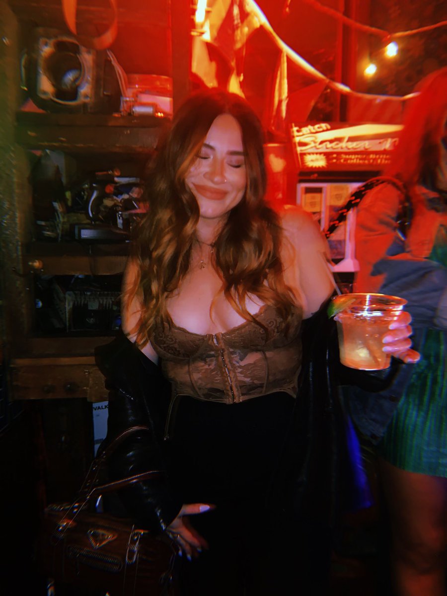 Madrigal_Dee's tweet photo. Just a GNO 🥰🫶🏼 https://t.co/XwVwzDscdP