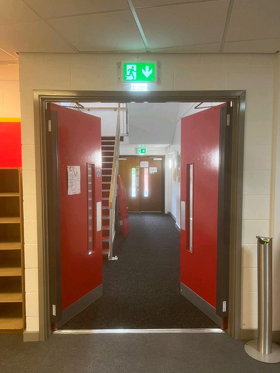 NewPhase9's tweet photo. Carrying out external lighting PPM remedial work last week during half term across 2x schools in the Birmingham area 💡 

These defects were recorded in our last PPM inspection and have now been rectified.

For all your electrical/compliance works feel free to get in touch 👌 https://t.co/N0cdNCE9gr