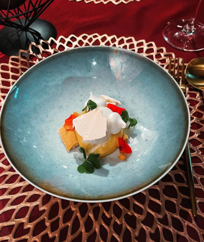 MelissaEleche's tweet photo. Maison Kaviari Degustation menu 🍴
All are my favorite caviar 😋 https://t.co/4u74wkCMpz