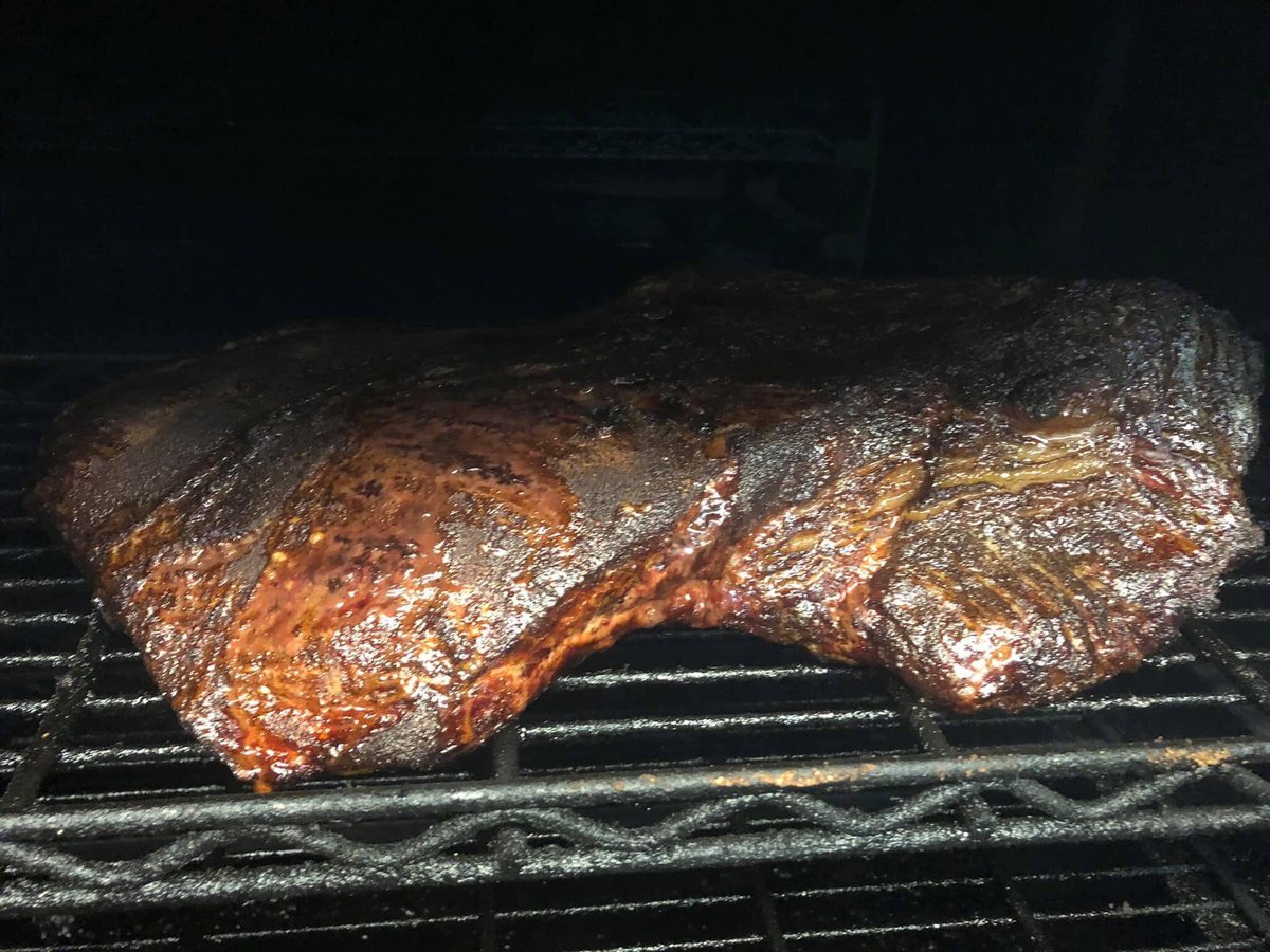 Nice brisket shot before wrapping!
#CircleBbbqstrong #flavortown #supportlocalbusiness #brisket #bbqlife