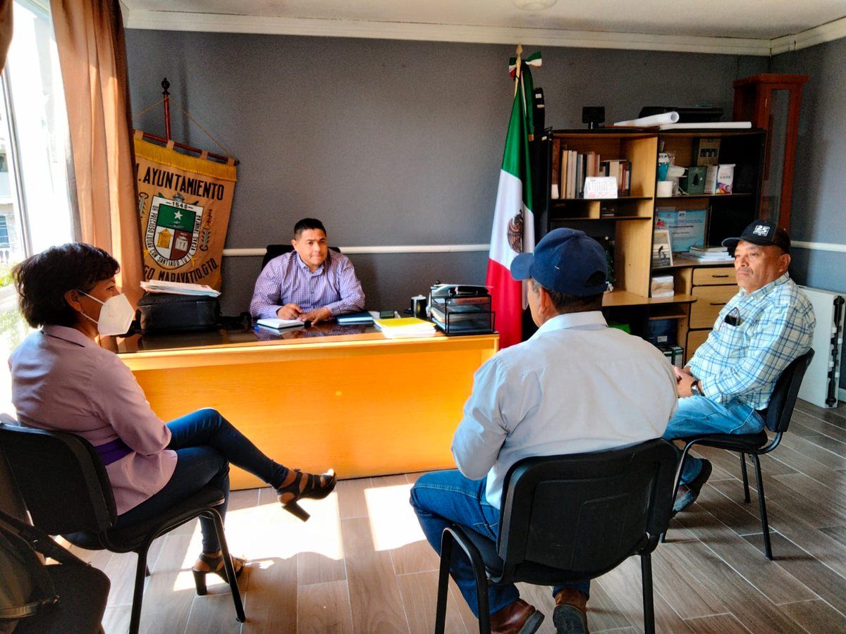 Agradecemos al alcalde de #SantiagoMaravatío, J. Guadalupe Paniagua Cardoso, la oportunidad de dialogar sobre el trabajo de #MasAgroGuanajuato

La agricultura sustentable y la innovación son alternativas para enfrentar el cambio climático y mejorar la productividad del campo.