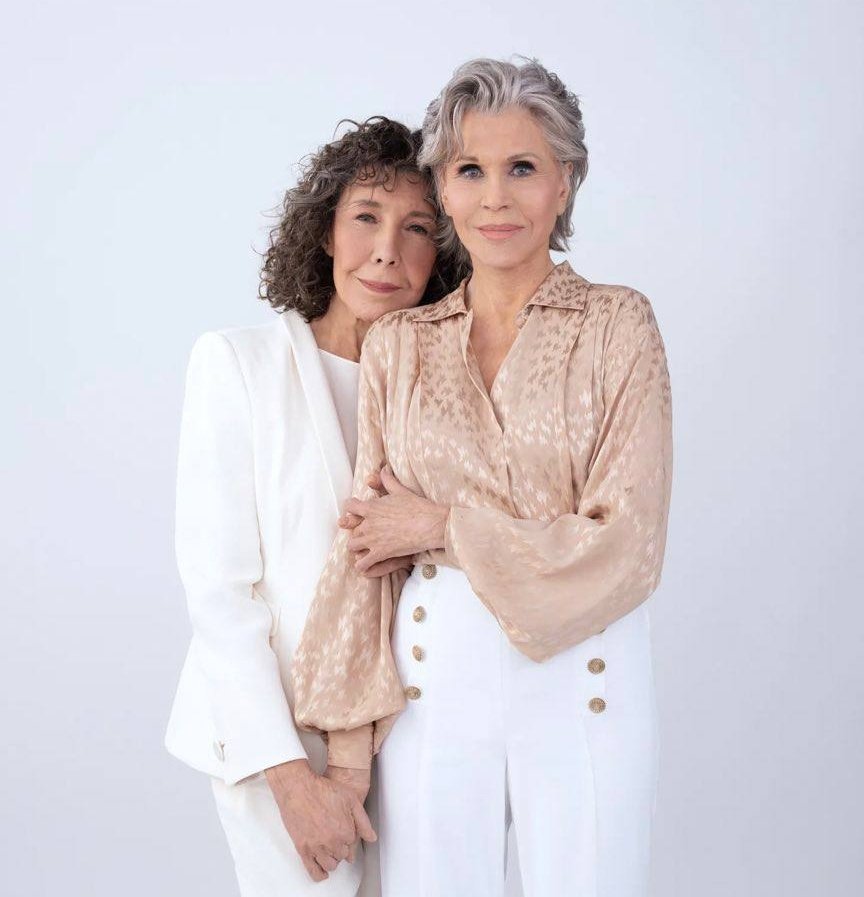 Darveyinbed's tweet photo. I'd anything for Jane Fonda and Lily Tomlin. They have my heart 

#GraceandFrankie https://t.co/4v3QrWelLj