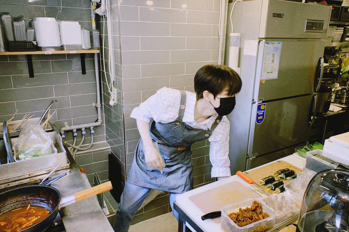thxo99's tweet photo. 좋아하는남찍사뀨뀨올리기대결 https://t.co/S6xx3lRlMD