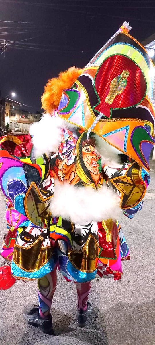 Ainda sobre sexta, tropa foi pra rua.. projeto feito em 20 dias.. Segura a tropa do Pennywise🎈🎈