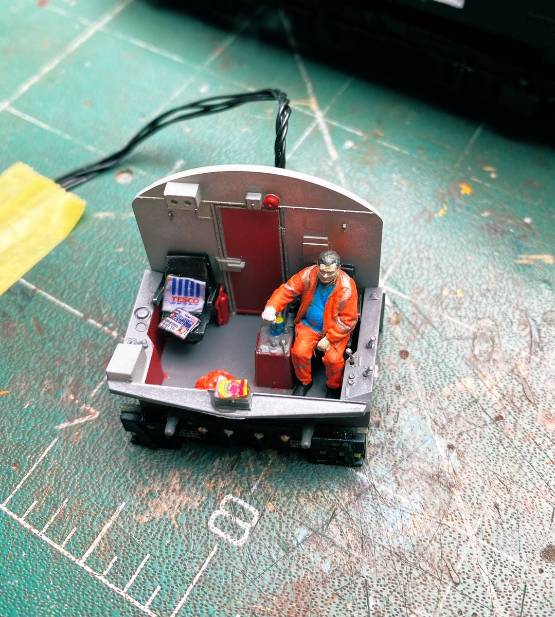 Big_Controller's tweet image. Managed 20 mins this afternoon detailing this class 60 cab #TMRGUK #speedmodelling