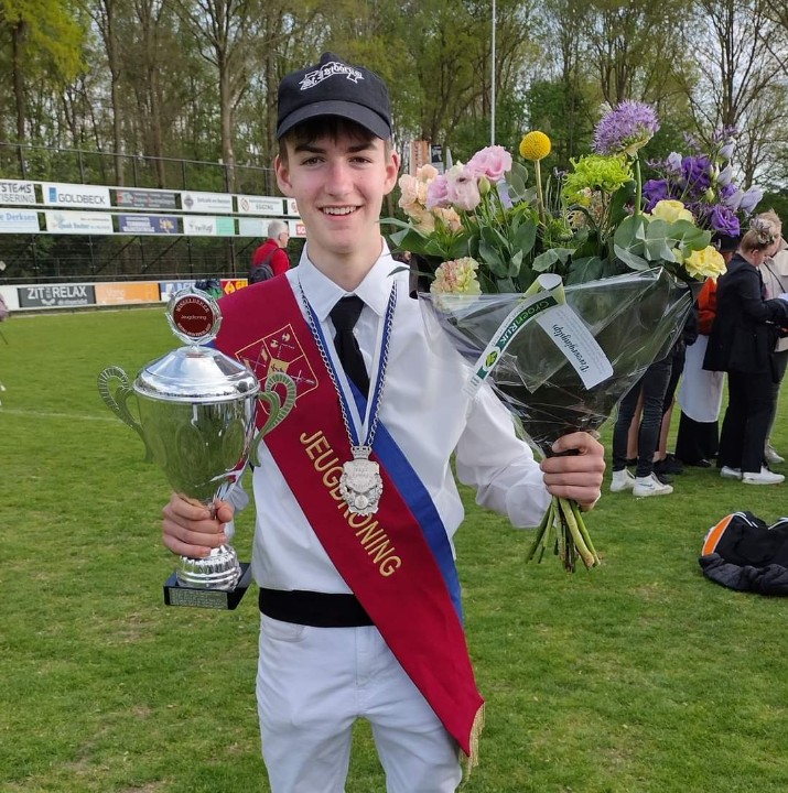 Tijdens de mooie #kringdag in Nieuw-Dijk is Mik Tangelder, de #jeugdkoning van #Schutterij St. #Isidorus Oud-Dijk, de nieuwe #jeugdkringkoning van #Kring Montferland geworden.

<a href="/StAntoniusND/">StAntonius NieuwDijk</a> #NieuwDijk
<a href="/StIsidorus/">St. Isidorus</a> <a href="/OudDijk/">Oud-Dijk</a> 
#Kringdag <a href="/Schutterskring/">Montferland</a> #Montferland