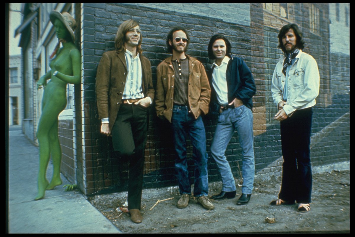 TheDoors's tweet image. Only the essentials. 

Stream all your favorite Doors tracks on Apple Music’s THE DOORS ESSENTIALS playlist here: found.ee/AppleDoorsEsse… 

Photo by Henry Diltz.

#TheDoors #EssentialTracks #Doors #RockNRoll #ClassicRock #AppleMusic