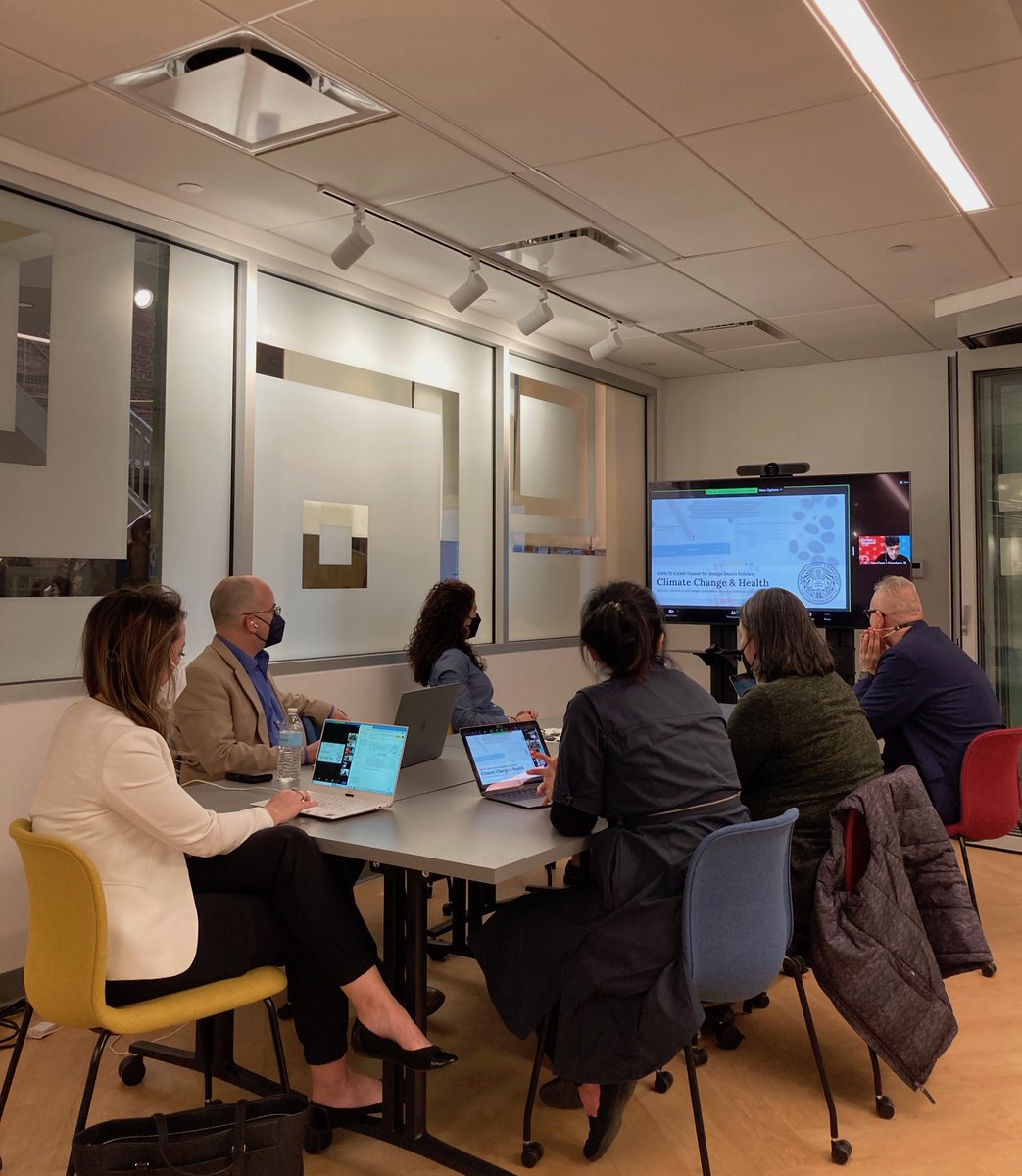 After weeks of preparation, the inaugural #DesignResearchWeek <a href="/NU_CfD/">Center for Design at CAMD</a> <a href="/NU_CAMD/">Northeastern CAMD</a> @design_museum begins, with the first session about #mentalhealth #climatechange and #design
See the program of the whole week: camd.northeastern.edu/center-for-des…