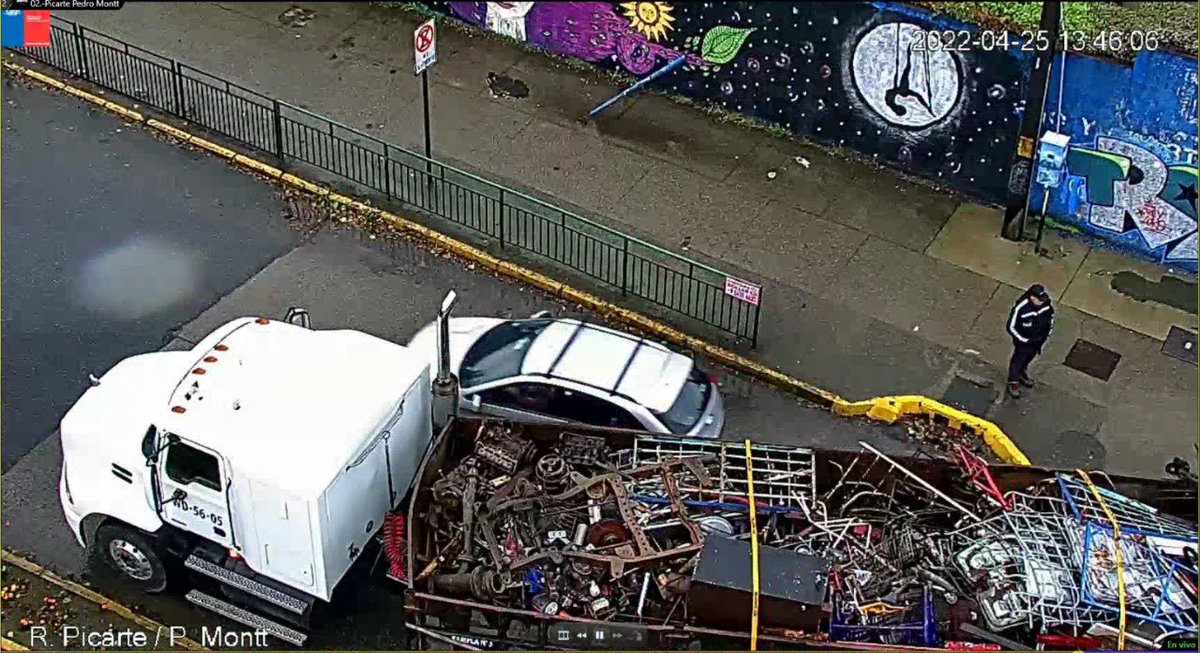 MTTLosRios's tweet photo. 📢#MTTinforma | Vehículo de carga detenido a esta hora en puente Calle Calle, dirección Las Ánimas #ValdiviaCL https://t.co/fOTNhrOQEb