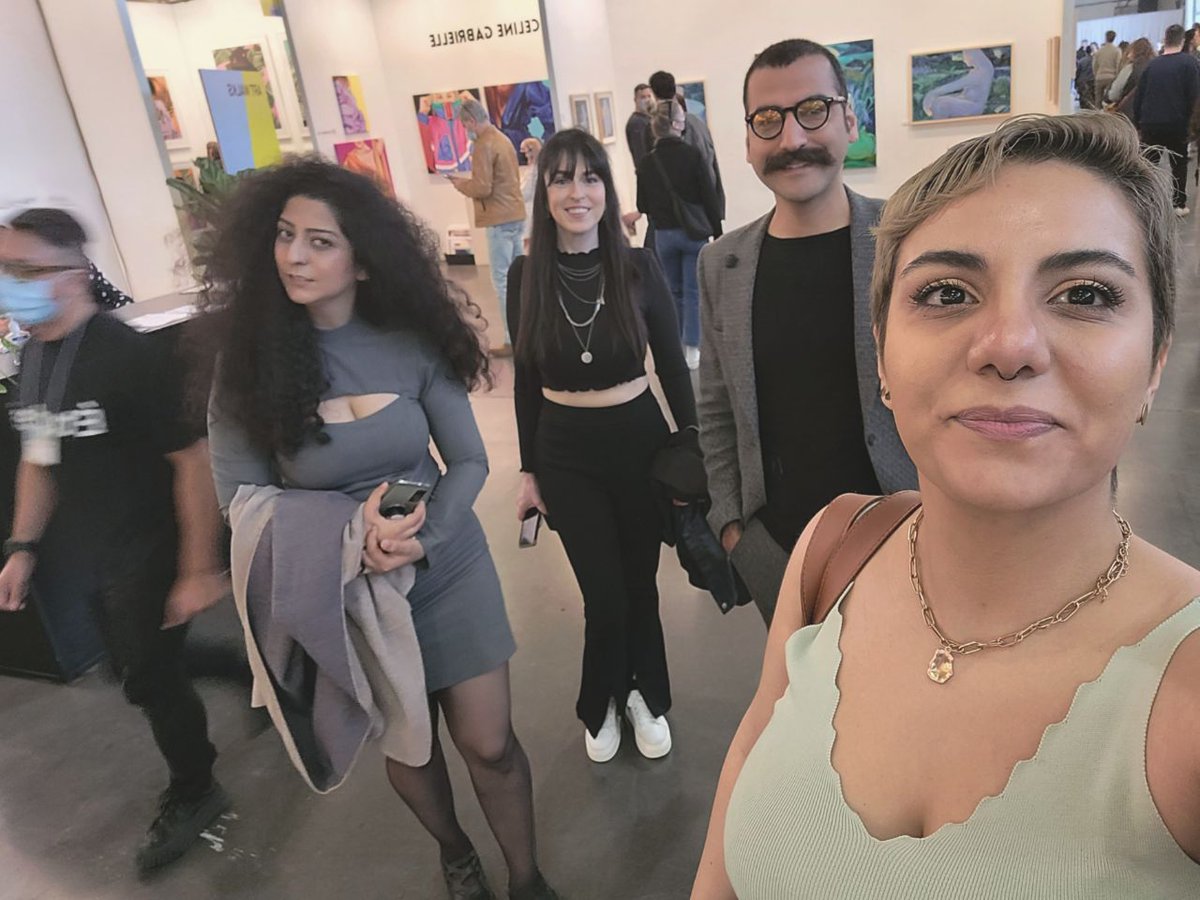 OlkaArtt's tweet photo. 🎈👇🏼Thread 👇🏼🎈

Happy Monday #NFTCommunity❤️
We had such a great time yesterday at the ArtistProject exhibition. Many fantastic artists were displaying their artworks.
#NFTs #nftcollectors
Following are a couple of our favourite ones.
👇🏼 https://t.co/FFfMxTtx5v