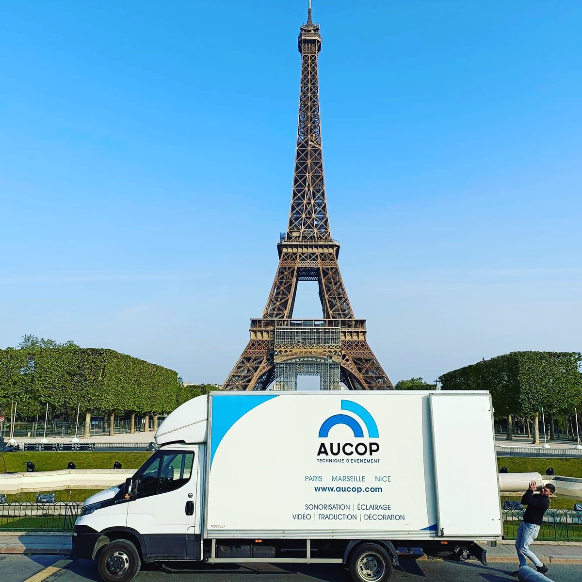 🌞✨Les équipes Aucop vous souhaitent une excellente semaine 🌞✨

#aucop #aucoppartner #prestatairetechniqueetdeco #atelierdeco #audiovisuel <a href="/ClubPartenaire/">ClubdesPartenaires</a>