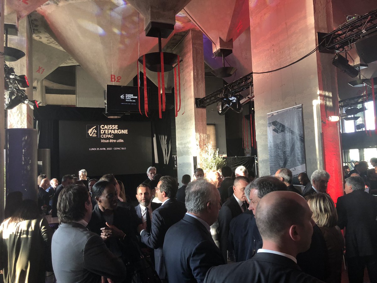 [En ce moment] Au @CepacSilo <a href="/ChassardJoel/">Joël Chassard</a> passe le flambeau à <a href="/fabressec/">Christine Fabresse</a> à la présidence de la <a href="/CE_CEPAC/">Caisse d’Epargne CEPAC</a> #Marseille #banque #mutualiste #OutreMer