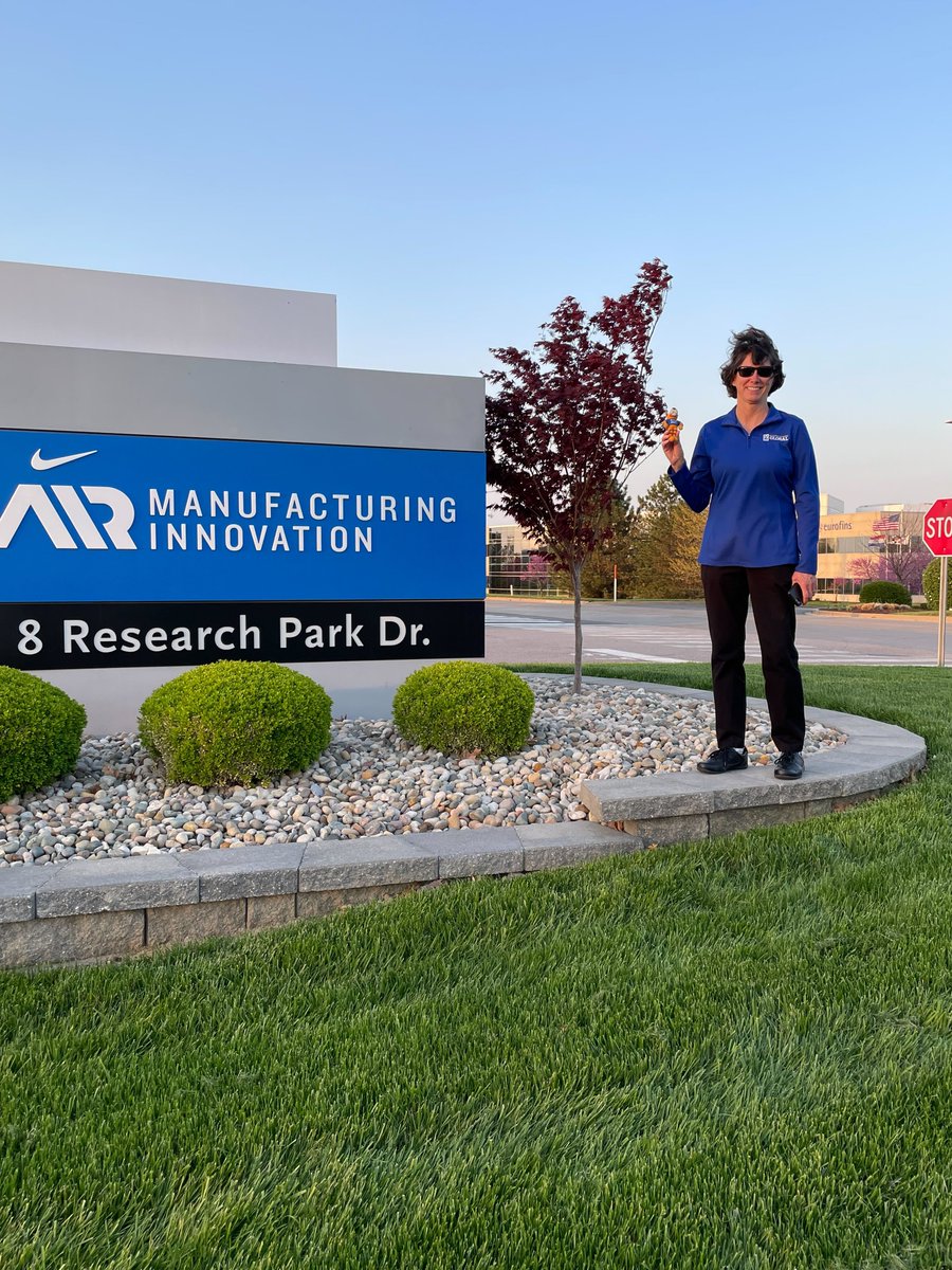UofMGlobal's tweet photo. We had a great time visiting our Lane Four students and prospective students in St. Louis, MO at the Nike Air MI Employee Fair. 

Learn more about our Corporate Partnership with Nike here: https://t.co/2ui0NQlH2U https://t.co/MDVhZX68YB