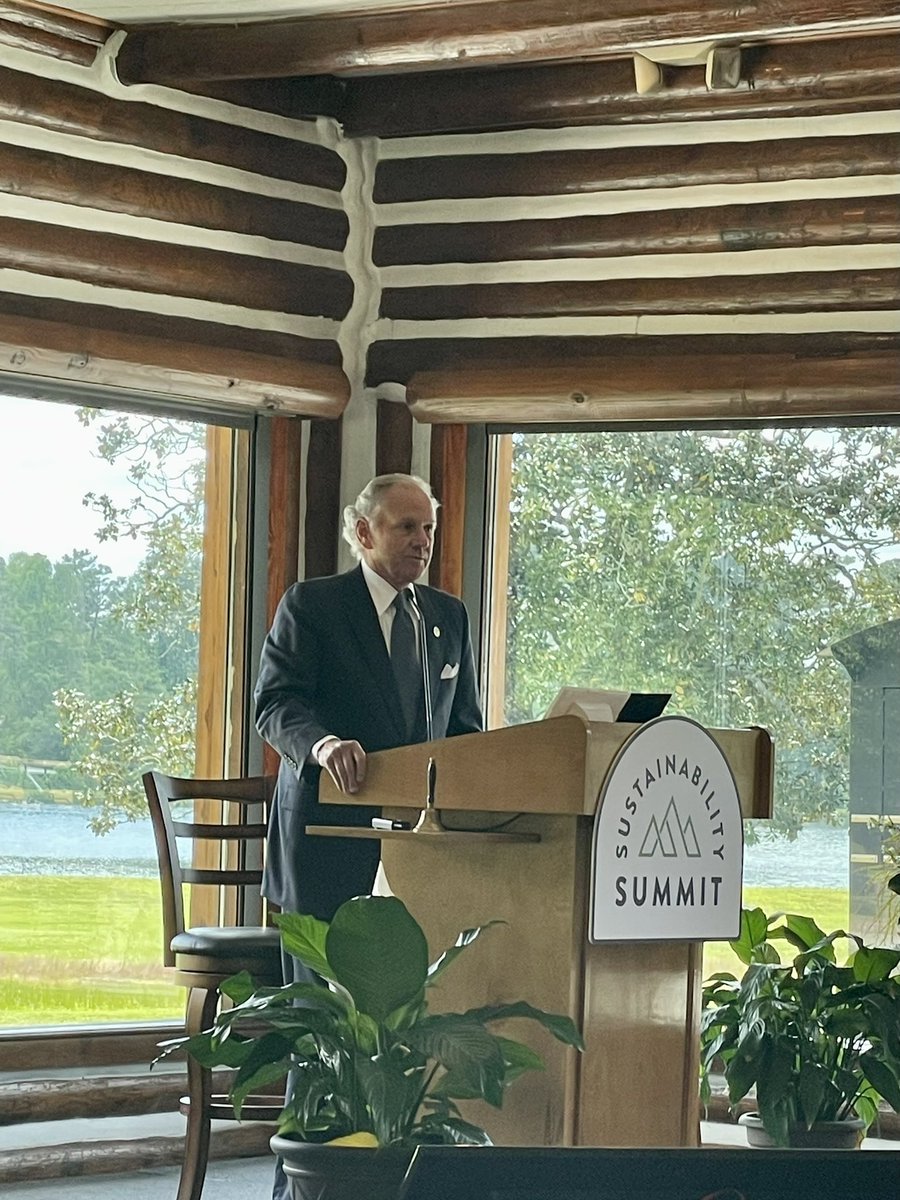Sara_Hazzard's tweet photo. Fantastic kickoff to @_Sustain_SC’s inaugural Sustainability Summit with Governor @henrymcmaster, @nscorp, @SCcommerce, and @SCPorts.  #CommerceAndConservation https://t.co/nwEM0HWxyX