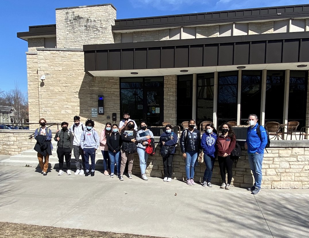 MurphyScholars's tweet photo. Thank you @lawrenceuni for a wonderful college tour last week! Murphy Scholars had a great time visiting your beautiful campus!
#MurphyScholars #LawrenceUniversity #college #collegebound https://t.co/avXjk1Kmap