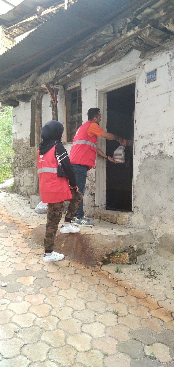 Maras_Damla_'s tweet photo. 18.Gün Sofradan Kalbe 💦🎈
#baharaçangönüller
#sofradankalbe
@kasapoglu
@DamlaVolunteers https://t.co/jFdyiE0loL
