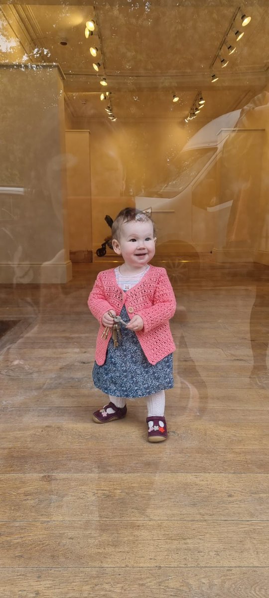 WE GOT THE KEYS!!!!!!!!!!!!!!!!!! 🥳🥳🥳🥳🥳😍🥰
Ruby-Alice didn't want to relinquish them... 👀🥰😆 Georgia and Debbie were literally jumping for joy!!! 
If you haven't heard here's why we're moving &amp; our crowdfunder: crowdfunder.co.uk/p/imaginedthin…