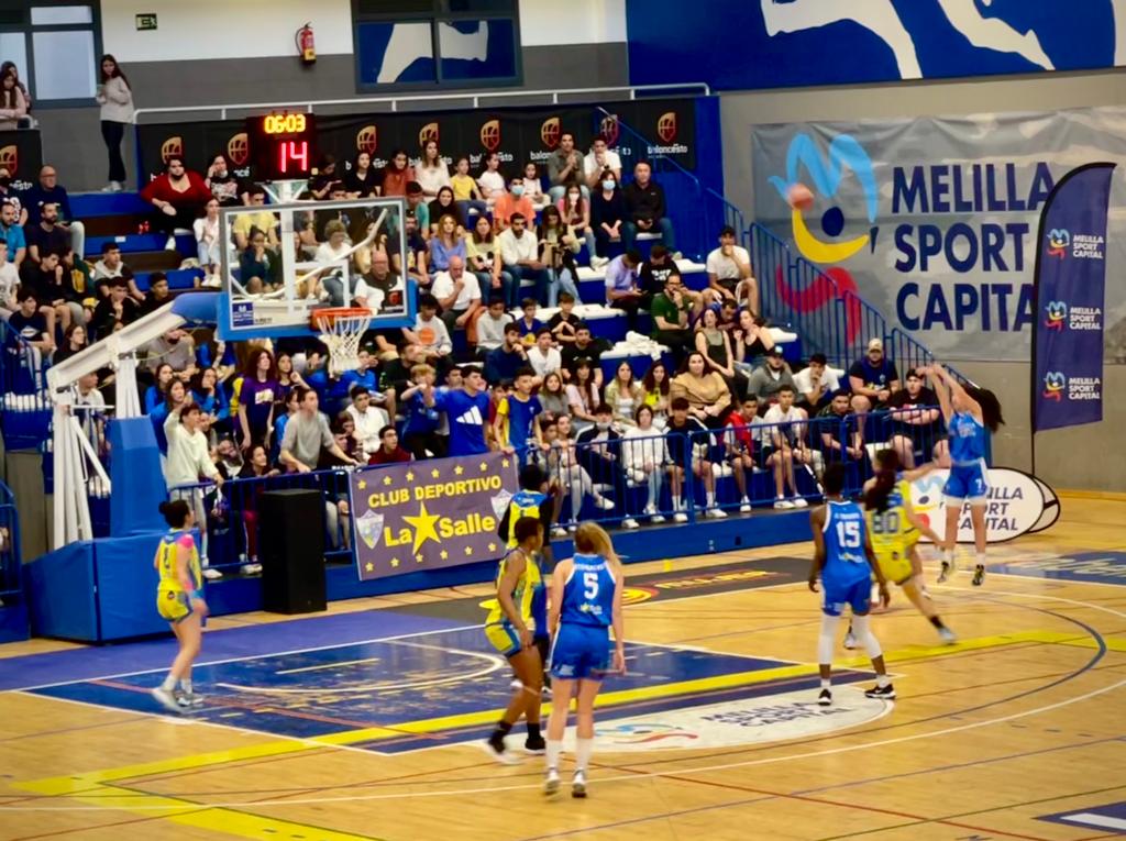 Temporada #LF2 de mucho crecimiento para <a href="/anaajimenez16/">Ana Jiménez</a> (2000), se ha quedado a un pasito del ascenso a #LFChallenge
#Promedios📊
LR
29min/7,8p/3,5reb/5,6val t3 46,4%
FF 1/4
32min/5,3p/4,3reb/1,3as
FF 1/2
27min/11p/2reb/5val