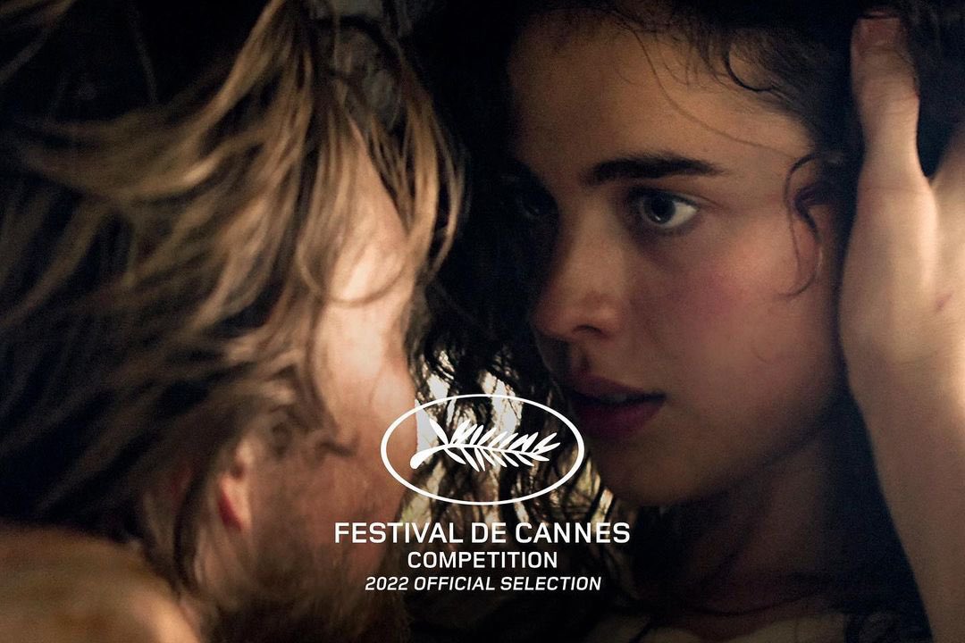 FilmUpdates's tweet photo. A24 films premiering at #Cannes2022 

• The Stars at Noon dir. Claire Denis
• God’s Creatures dir. Anna Rose Holmer &amp; Saela Davis
• Showing Up dir. Kelly Reichardt
• Funny Pages dir. Owen Kline https://t.co/9tKsZAoAWQ