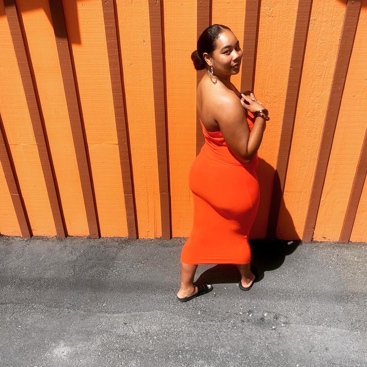 _beenaboss_'s tweet photo. Orange is the new black 🧡🖤 https://t.co/L0U1JnxRnn