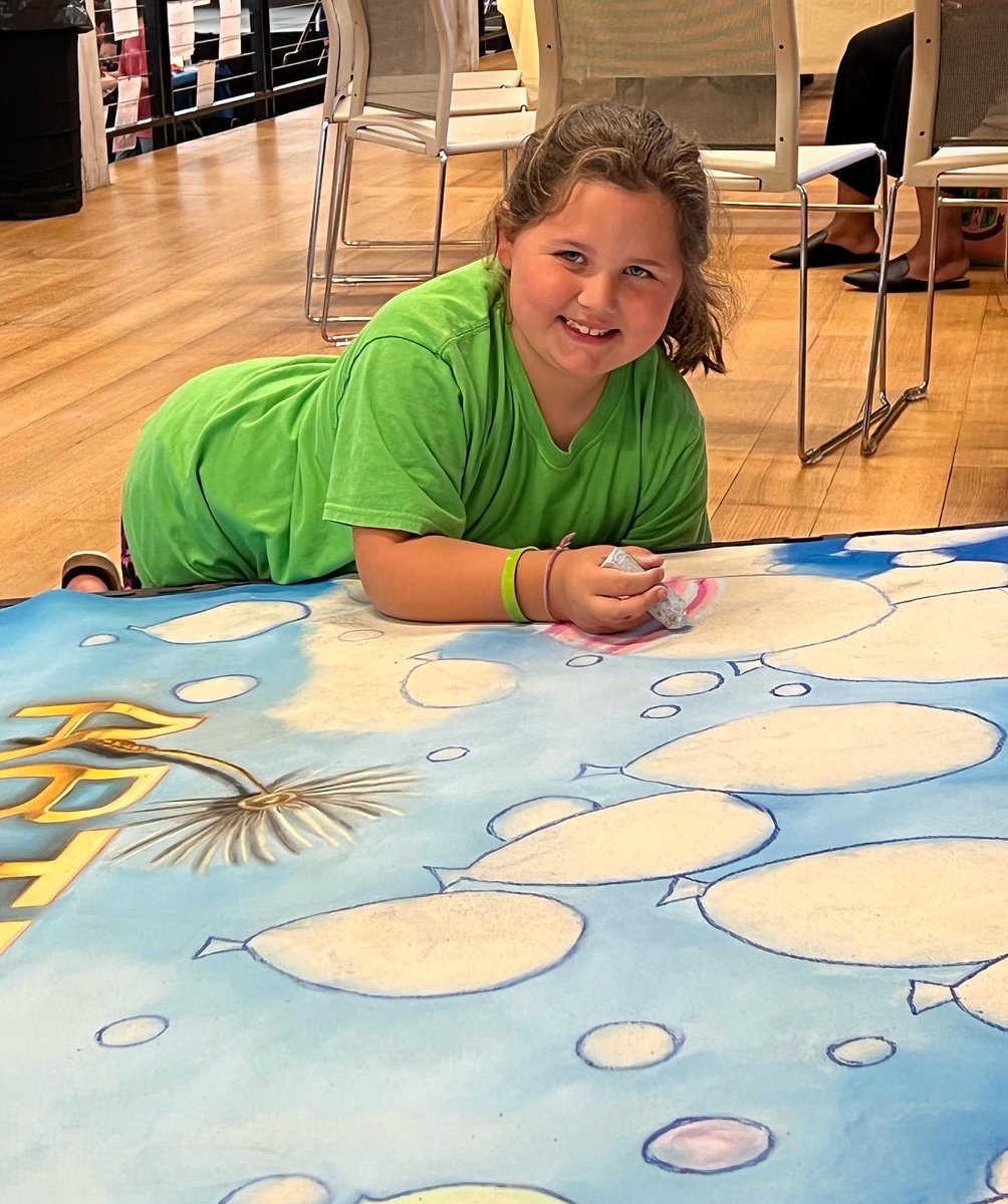 chalktwins's tweet photo. Thank you Carla and the rest of the wonderful staff for another great year at @ArtFieldsSC!
It was really special seeing the community come together to work on this mural.
#artfields #artfields2022 #chalkart #muralart #streetart #streetartist #makersmarket #artmakers https://t.co/hLi9uq3BLx
