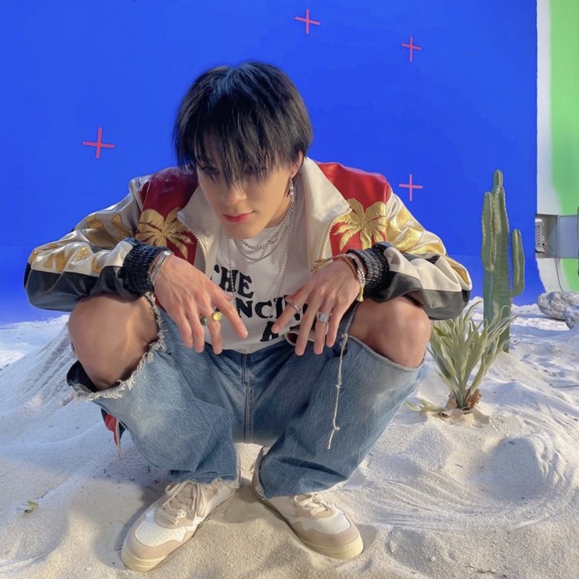 jujutsujaden's tweet photo. 𝗍𝗁𝗂𝗌 𝗂𝗌 : 𝗷𝗮𝗱𝗲𝗻 𝗰𝗼𝘅.

⠀ ⠀ ⠀ ⠀    ‘aiming so high,
⠀ ⠀ ⠀ i might end up in the sky’

— 𝒥.𝒞. https://t.co/muMepfmvkp