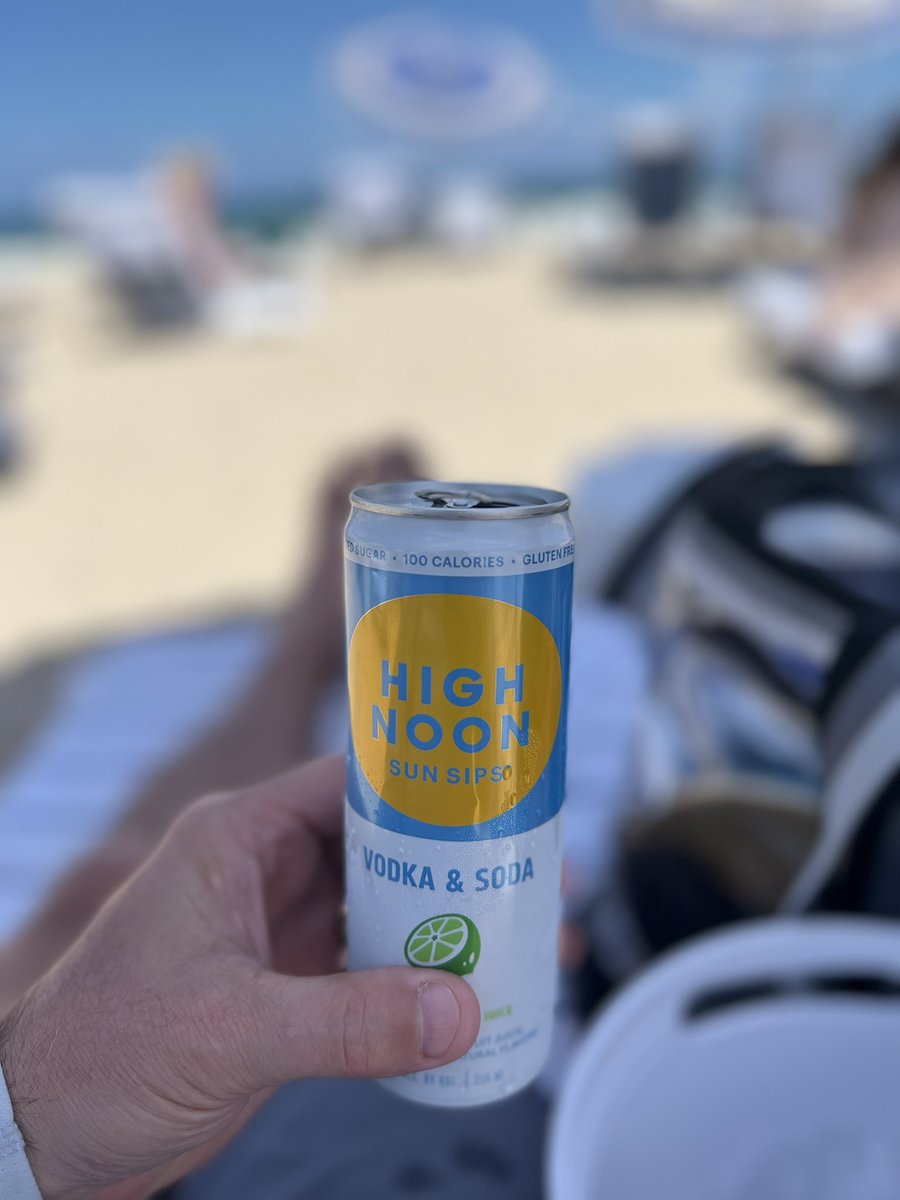 stockmand's tweet photo. @eatoncorp kicking off #Eaton2022PartnerConference here in Ft Lauderdale with a little @highnoonsunsips on the beach!!! @iTechSupportFLA @iTech4Edu https://t.co/MmR55g7M5m