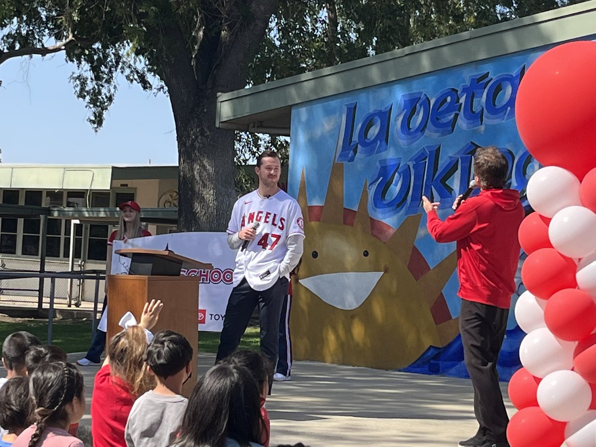 RohmLu's tweet photo. Exciting day at @OUSDLaVeta today. @Angels Griffin Canning visited our school.  Sign my ball with Go Bruins @UCLABaseball #UCLA 💛💙 https://t.co/rCgVHGH5CM