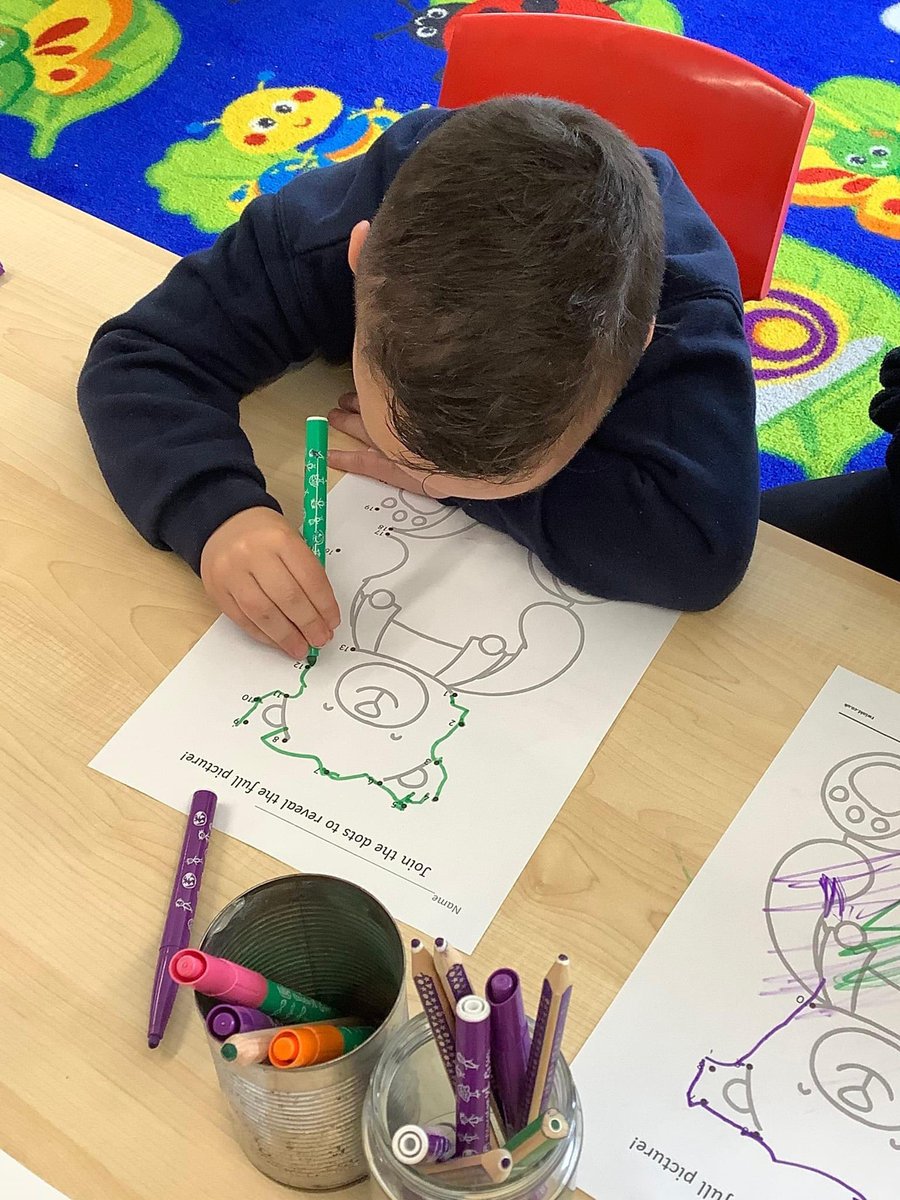 ManorCourtEYC's tweet photo. Our topic this week is "Teddy bear picnic". We have so much fun dancing to 🧸 songs, listening to Teddy stories and going on our own Teddy bears picnic with our🐻. We also made our own Teddy bears using craft materials and paper plates. https://t.co/DX0NlQBJRg