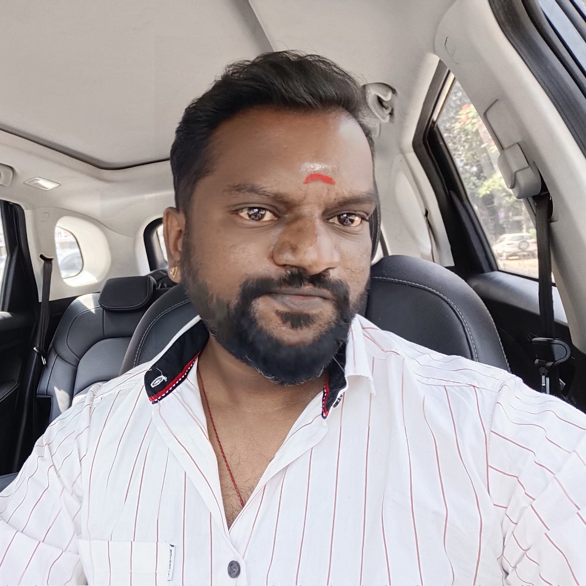 thalebathi's tweet image. #NewProfilePic