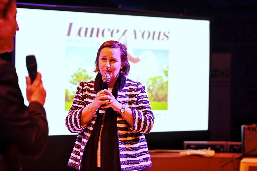 SartheMeUp's tweet photo. Raphaël Perrier et Charlotte Huyghues Despointes, témoins de la campagne d'attractivité du #CD72 "#LancezVous en #Sarthe !", ont présenté leurs parcours et leurs réussites en #Sarthe, lors de la soirée du Club des Ambassadeurs de la Sarthe. https://t.co/GVnz8D0Jkm