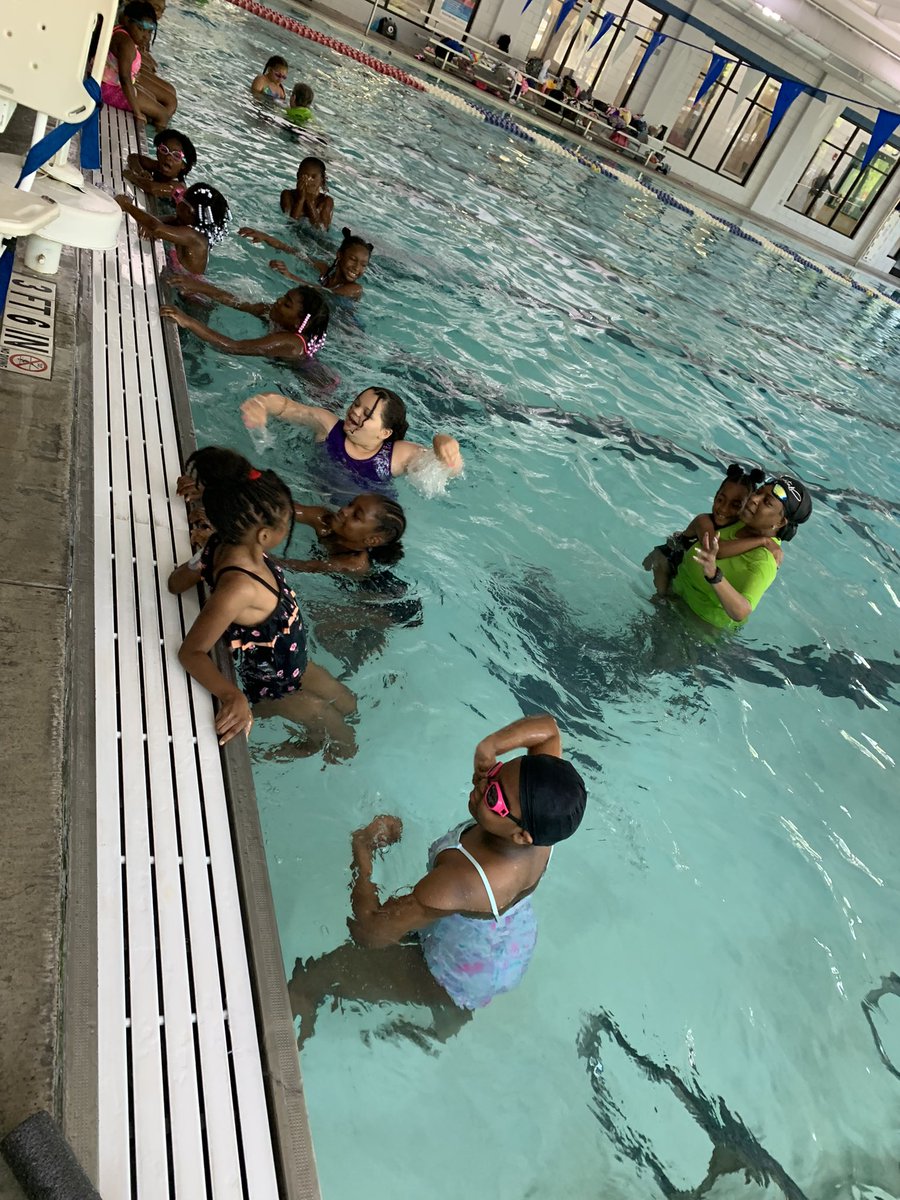 Day 1 of SAW at the YMCA @gore_mgore @PaigeMaloneKES <a href="/jamesann_sheley/">James Ann Lynch Sheley</a> <a href="/franklinscsu/">Stacey Franklin</a> @Killian_STEAM
