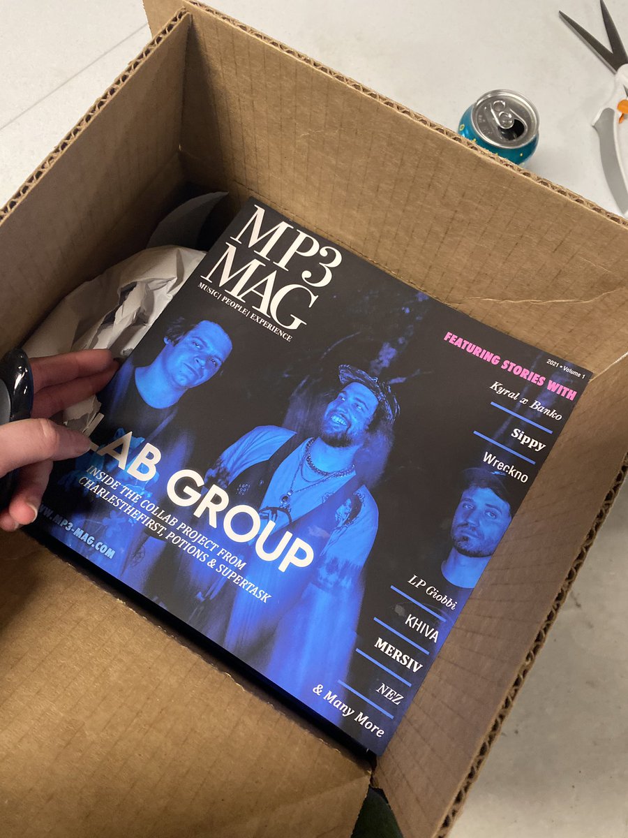 mp3magofficial's tweet photo. MP3 MAG Volume 1—

After months of non-stop work to get these out we are so happy to announce that our Vol. 1 prints have finally shipped

Thank you so much for being patient with us. We are beyond excited for everyone to get their copy. ✨🤍 https://t.co/PJrpQm3XRF