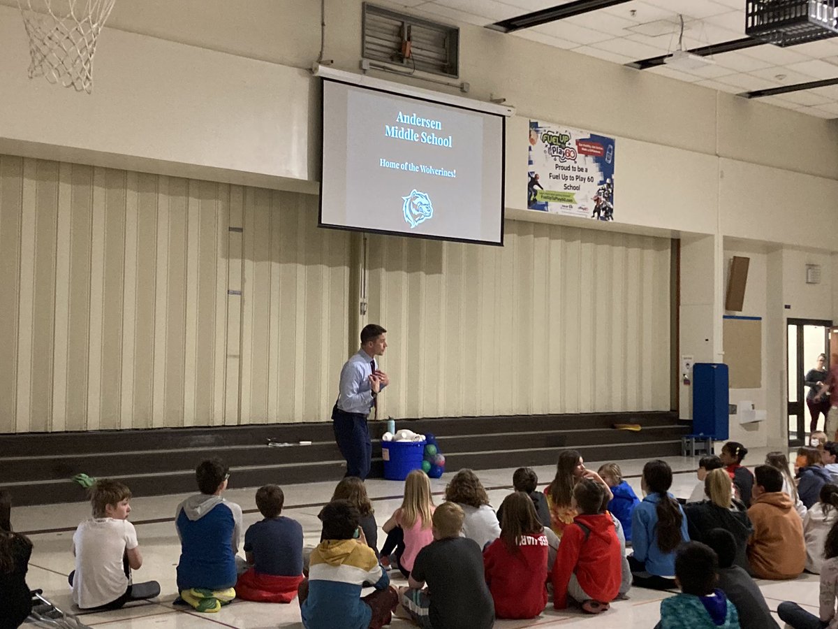 TonyWeers's tweet photo. @JaredDraeger telling @MillardPS @goknights77 5th graders all about @MPSAndersenMS transition. #MiddleSchoolTransition #Proud2bMPS https://t.co/FmCAP18qDv