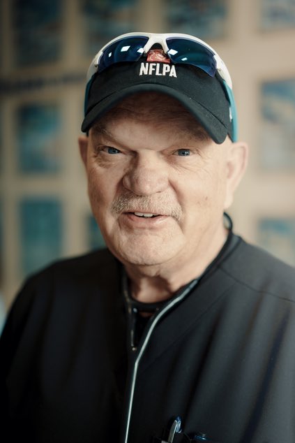 NFLPA's tweet photo. Our Chief Medical Director, Dr. Thom Mayer, spent the past few weeks treating hundreds of Ukrainians with @TeamRubicon and training over 1,700 local medical professionals. We’re proud to have Dr. Mayer on our team 👏👏 https://t.co/z7qoBRnSOG