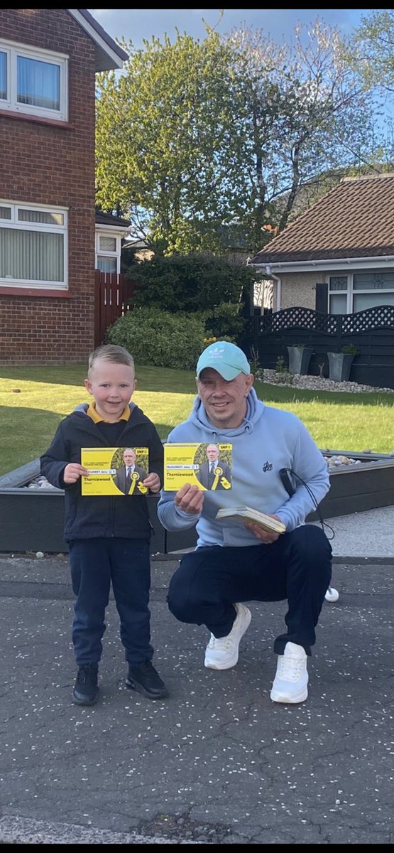CllrMcCluskey's tweet photo. Out on the campaign trail tonight.Well done to young Kayson SNP youngest supporter out leaflet dropping #changeNL #VoteMcCluskey1 https://t.co/2pTYx3pjuE